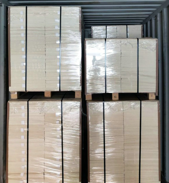 C1S One side Glossy White Cardboard 1mm 1.5mm Duplex Board White Back Sheets 