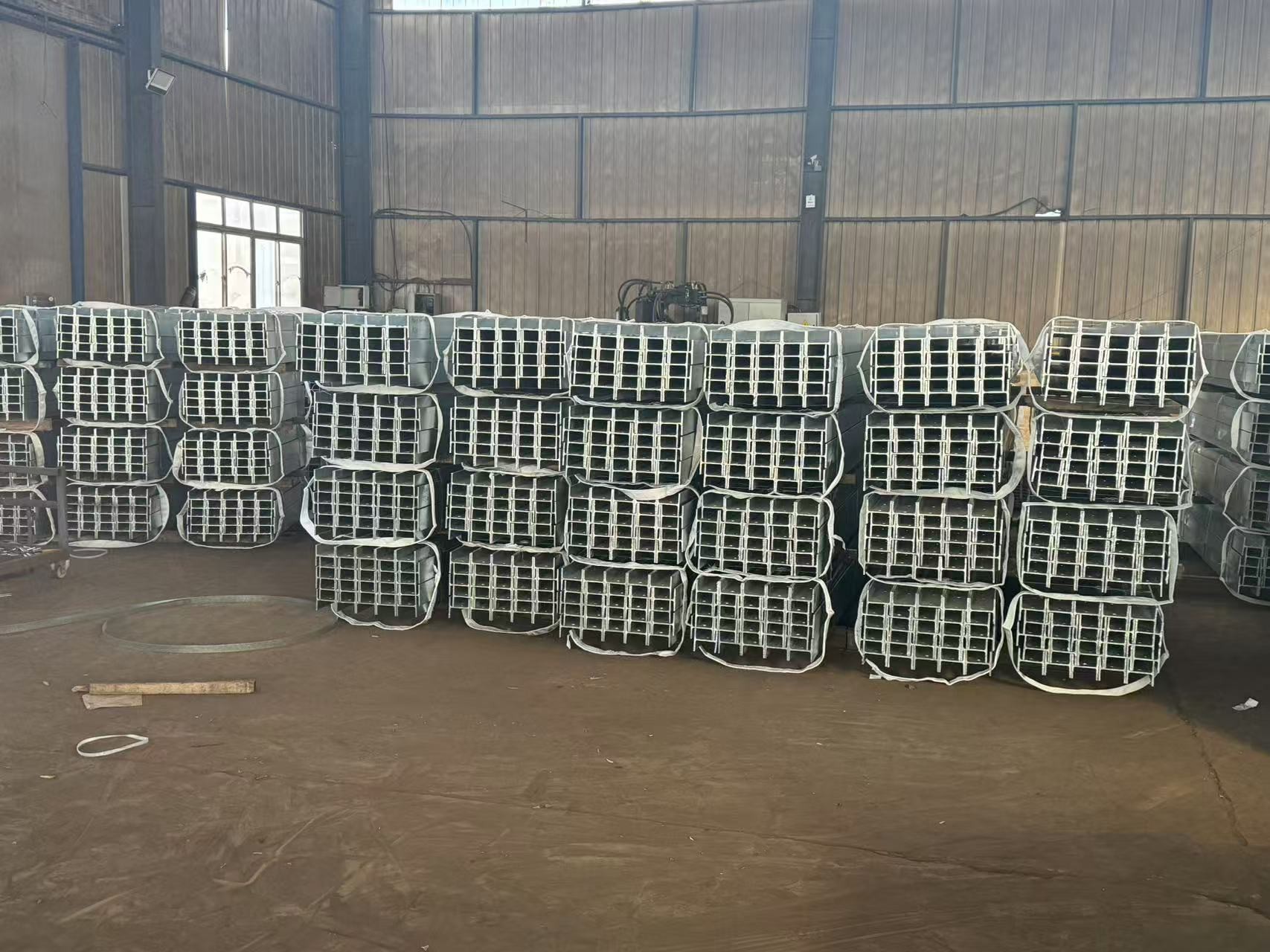 Durable Load Bearing H Steel Beam In Building Projects With Reliable Welding Service