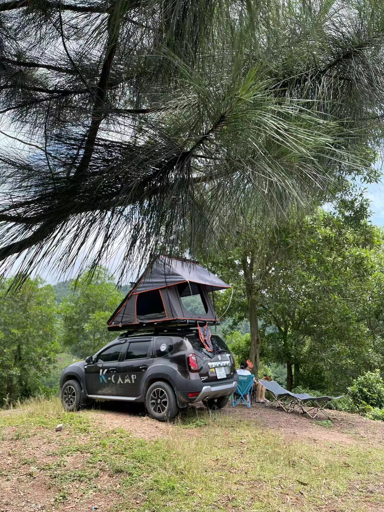 Aluminum Hard Shell Rooftop Tent for 4 Person Truck Camping Open Size 210*143*163cm