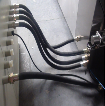 304 Stainless Steel Essential Oil Pesticide Liquid Filling Machine For Bottle 1 Liter 1500BPH