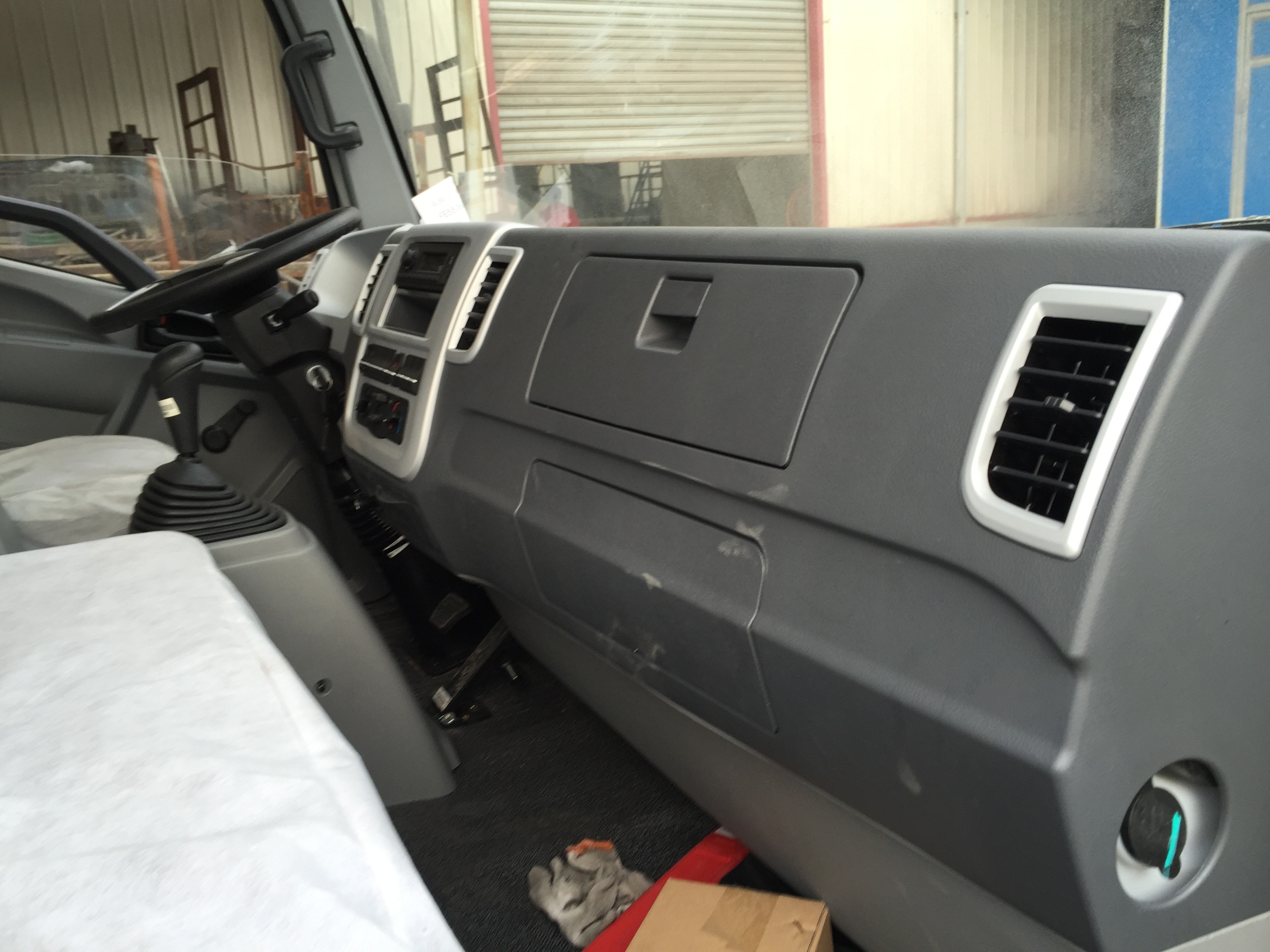 Small Refrigerated Box Truck 1 To 10 Tons For Transporting Frozen Foods