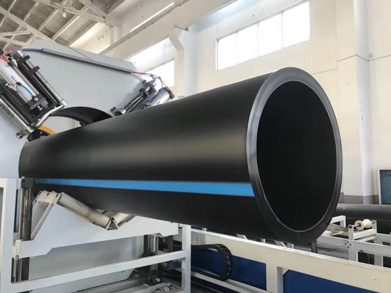 High Speed Single-screw HDPE/PPR Water Supply Pipe Extrusion Making Equipment 20-110mm