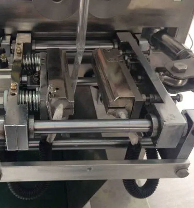 Npack Automatic Ketchup Packet Filling Machine Vertical Packing