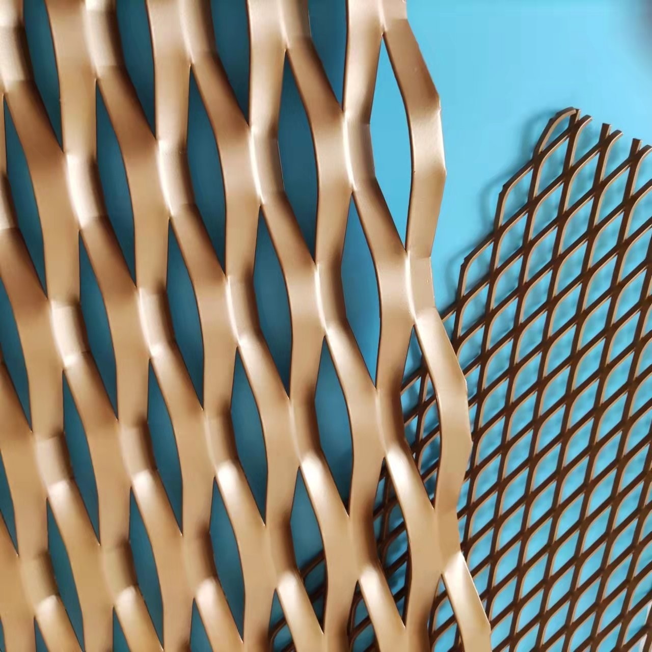 2mm Length 1m Expanded Aluminium Mesh Golden Color Ceiling Exterior Wall Decorative