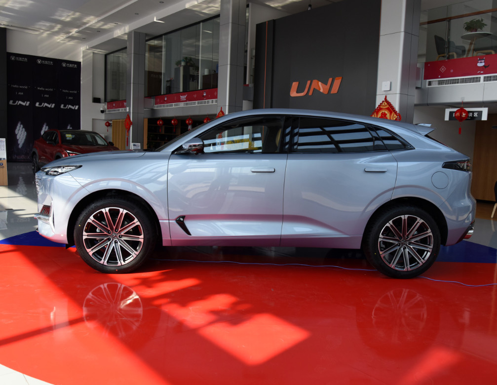 2023 Gasoline UNI-K 2.0T Two Wheel Yueling Version New and Used 5 Seats SUV