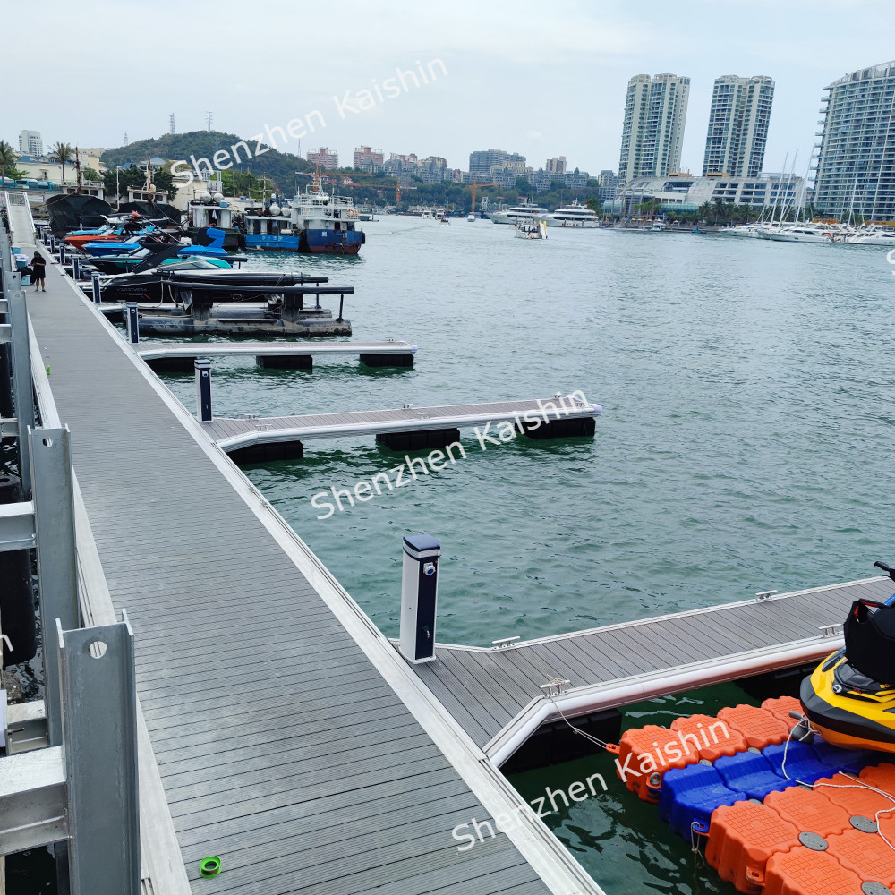 Durable Marine Finger Dock Floating Pontoon Bridge For Marina Floating Dock Boat Yacht Club
