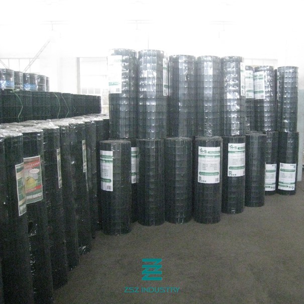 Rectangle Hole Welded Wire Roll Netting Garden Fence 2.6mm Wire Diameter