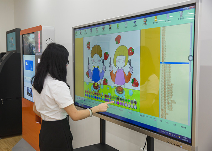 3840*2160 Touch Screen All In One 75'' Electronic Interactive Whiteboard
