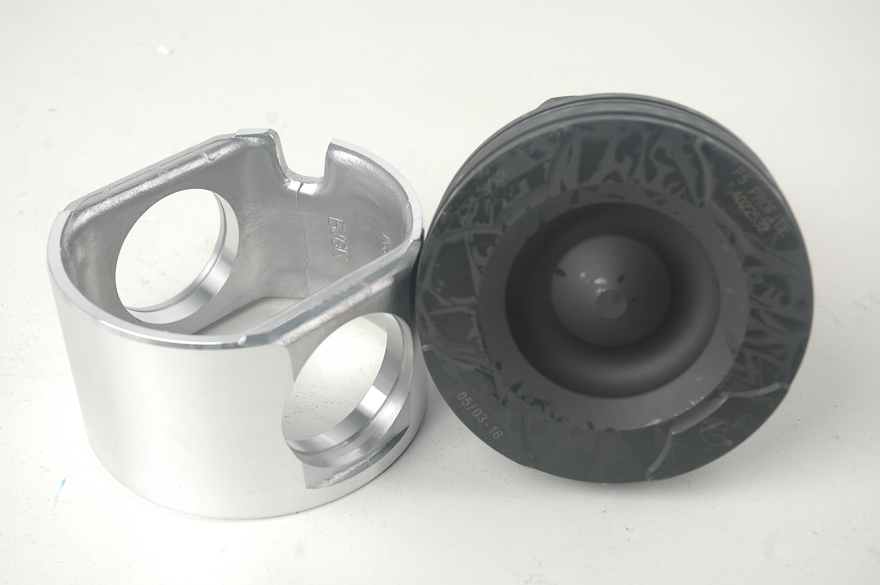 M11 Diesel Engine Parts New Forged OEM Excavator Cylinder Piston With Pin Factory 4022532