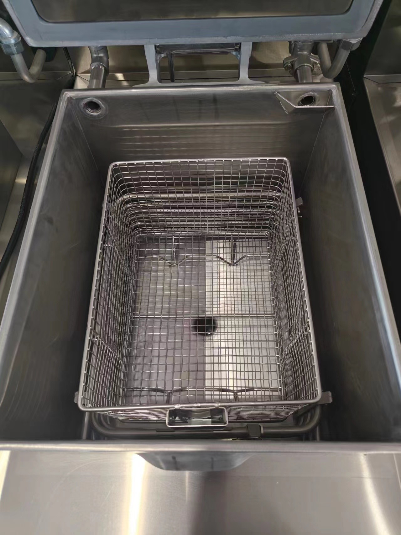 Electric 4HD Commercial Mechanical Panel Chicken Pressure Fryer With Auto Filtration