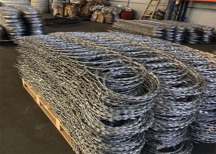 Flat Wrap Welded Razor Wire Mesh Double Coil Concertina High Security Galvanize