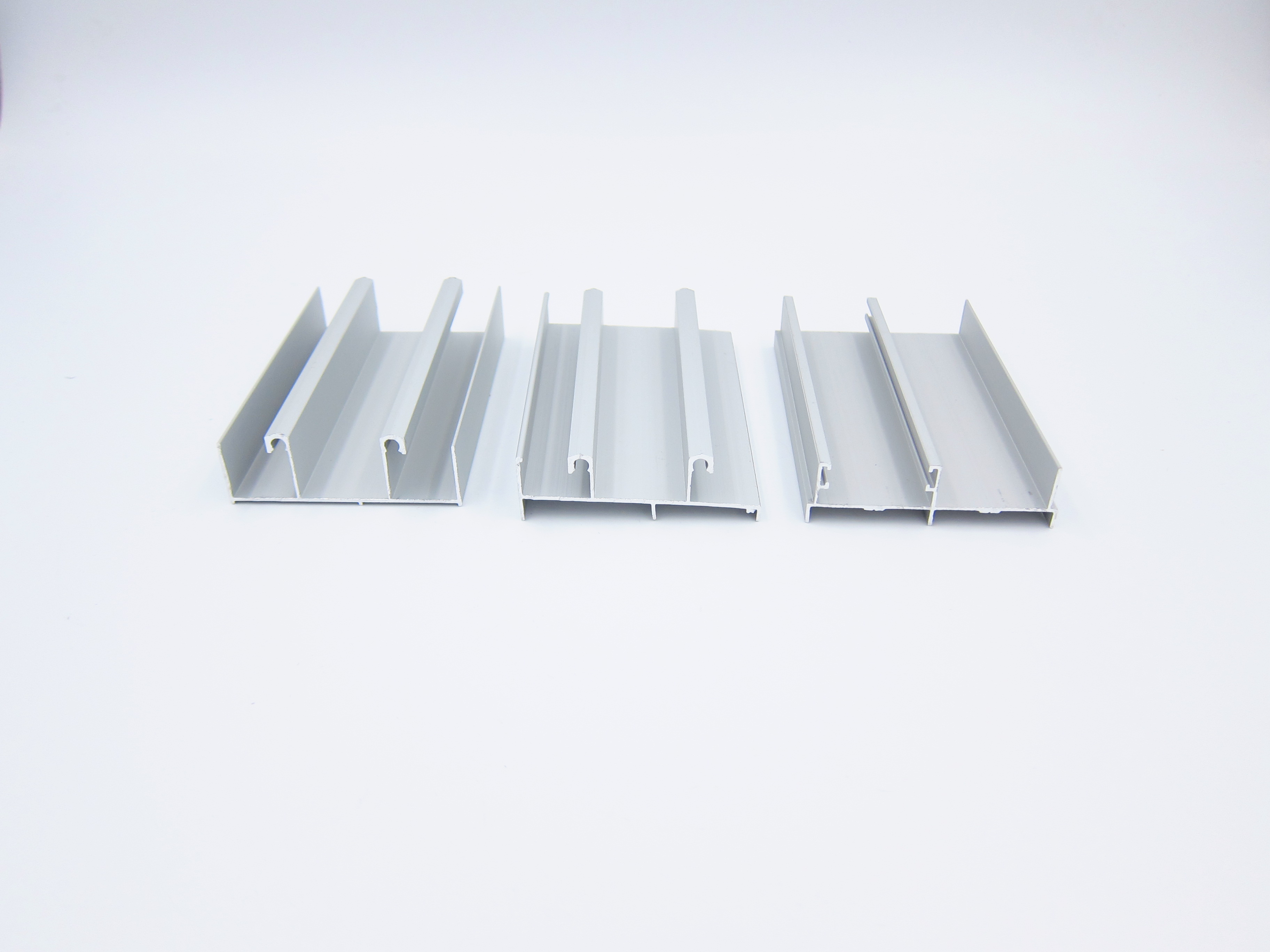 T3 T4 T5 6063 Anodized Aluminium Window Profiles Heat Insulation