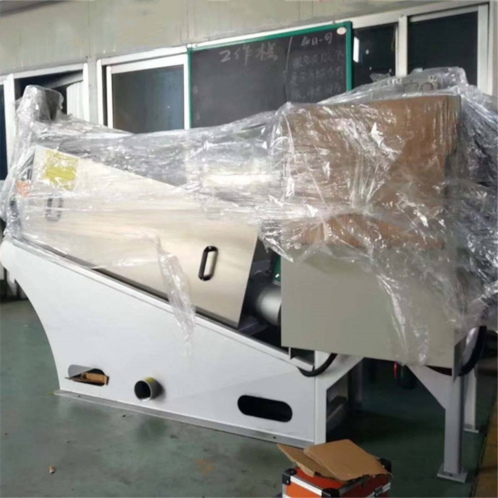 Sewage Treatment Screw Press Sludge Dewatering Machine Carban Steel