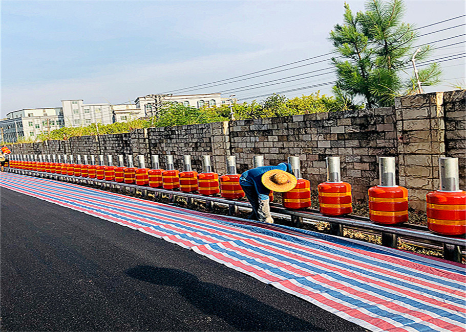 Highway Safety Roller Crash Barrier Traffic Safety EVA Roller Barrier