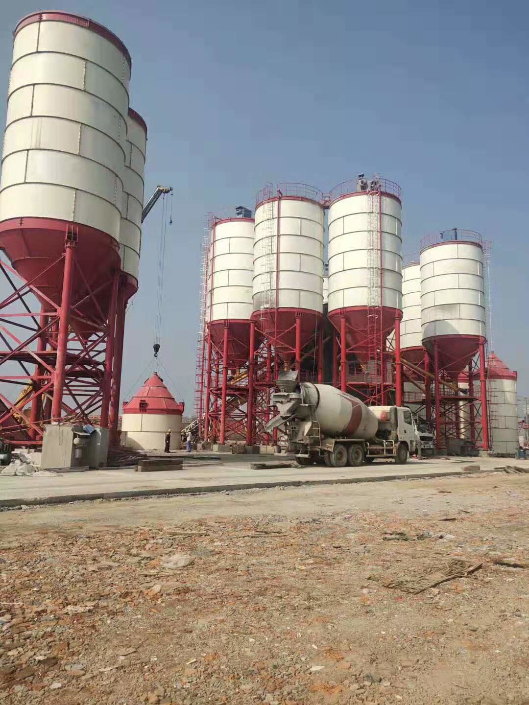 Bolted Type Batching Plant Cement Silo 150 Ton With Dust Collector And Level Indicator