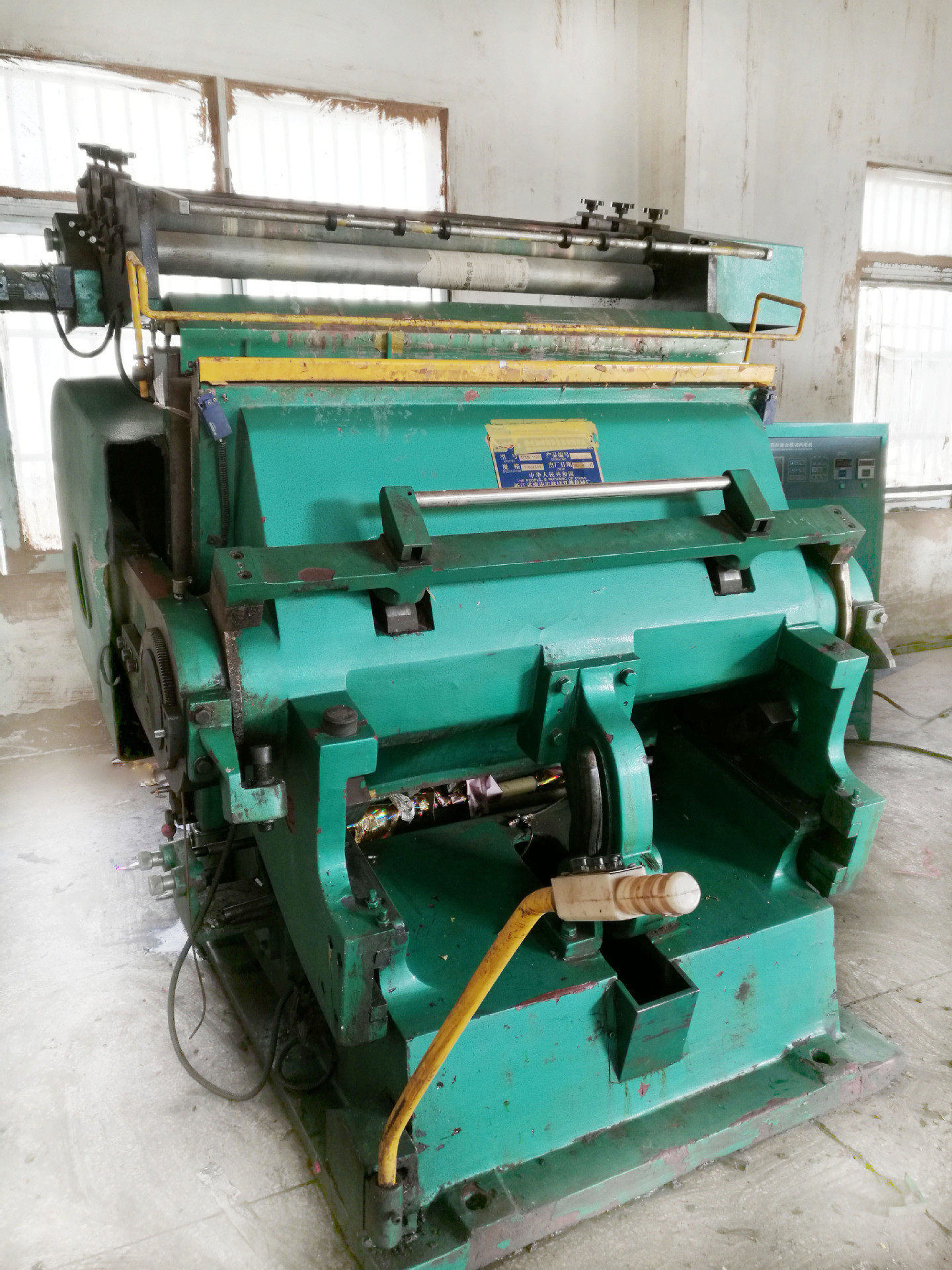 NSK Bearings Emboss Machine 38 Chromium Molybdenum Aluminum 6100KG Net Weight，