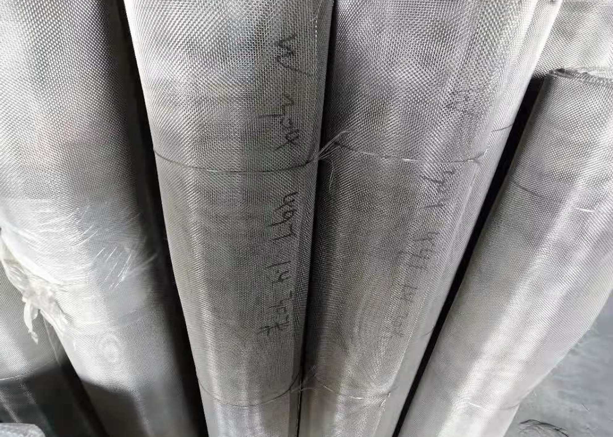 Stainless Steel 304L 325 Plain Weave Wire Mesh 0.043mm