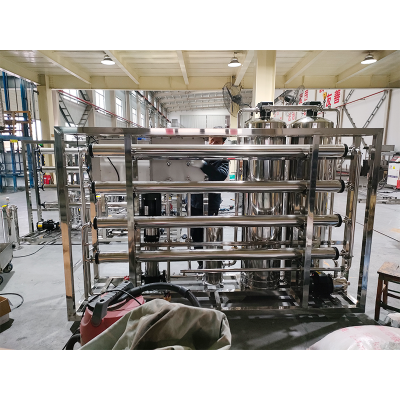 Wooden Case 2000LPH 500-1000L RO Reverse Osmosis Containerized Water Purifier Equipment