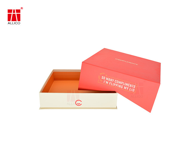 Red Packaging Cardboard Kraft Paper Magnetic Closure Square Gift Packaging Boxes