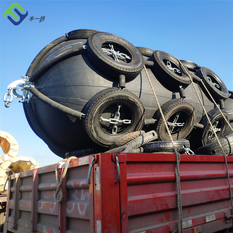 Black Color Boat Rubber Quay Fender Marine Pneumatic Rubber Fender