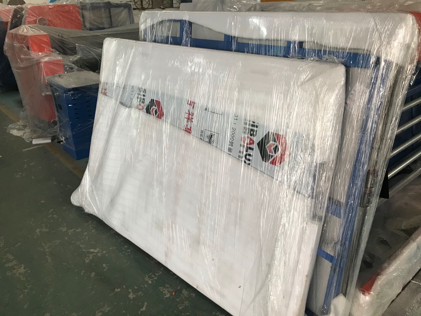 Vertical Blade Saw Manual Cutter for EPE Leather Plastic Rubber Roll Mat Distribution