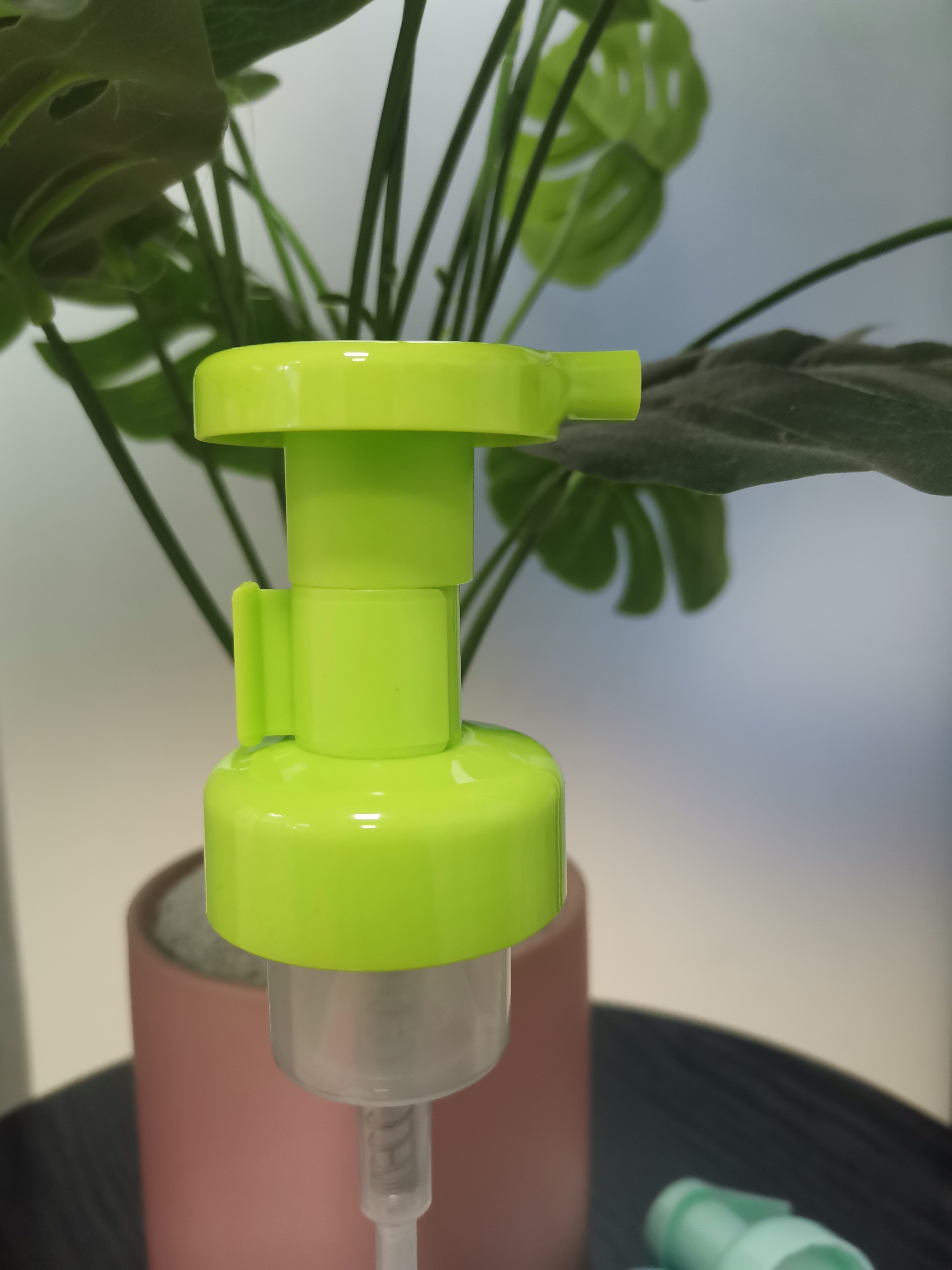 Clip Lock Way Foaming Liquid Pump For Customized Bottle Height