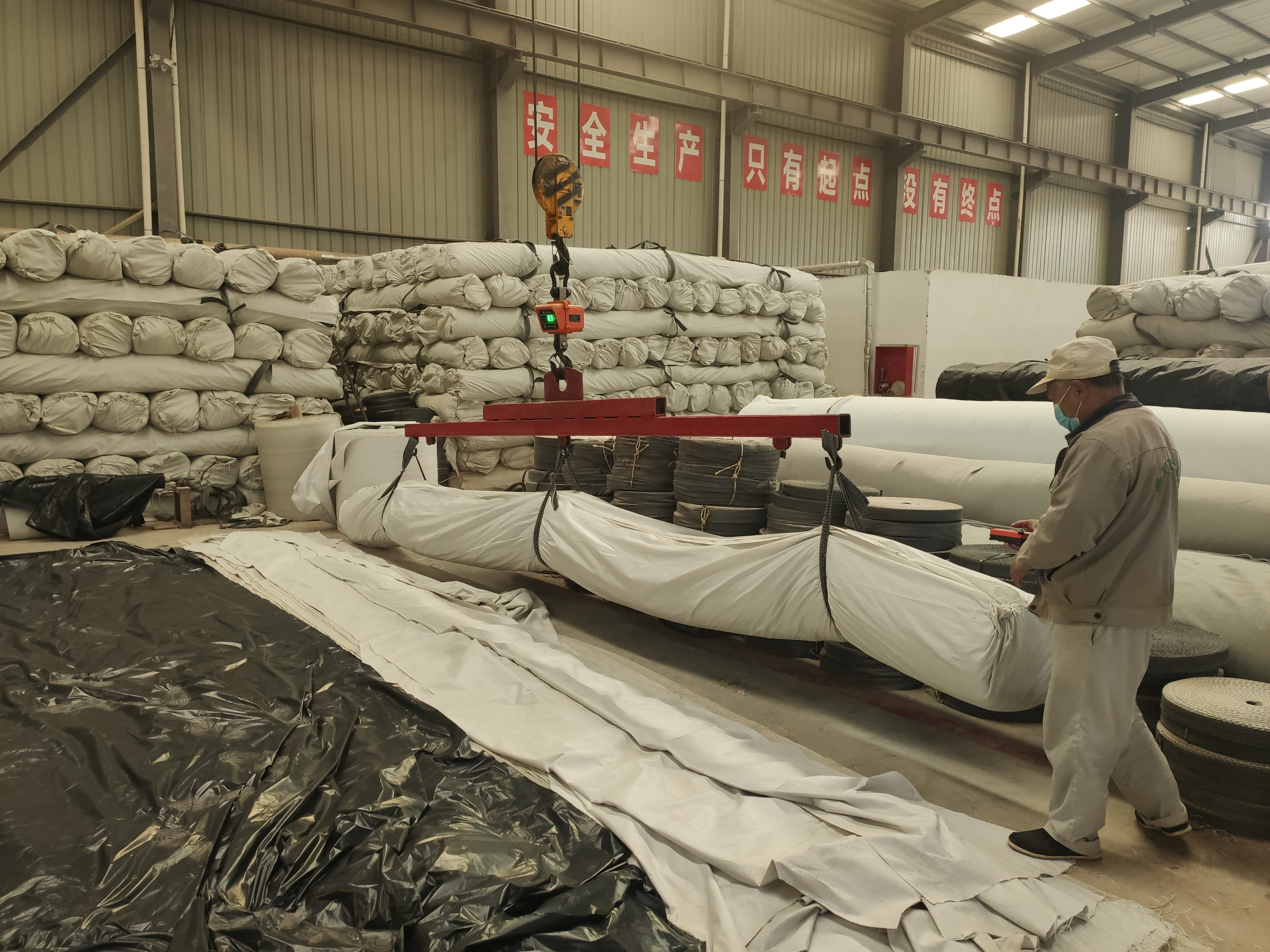 Artificial Lake Landfill Landscape Waterproof Geosynthetic Clay Liner for Outdoor