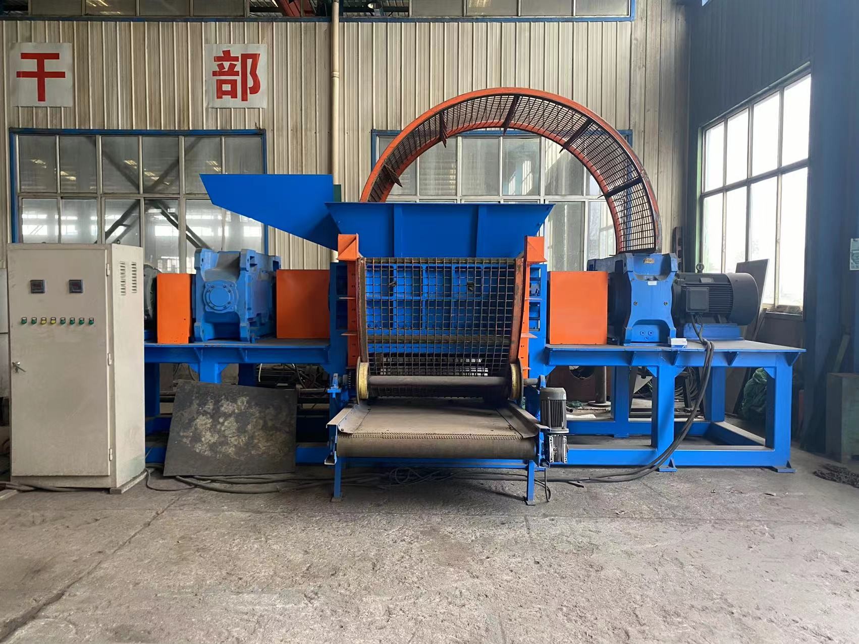 415V 50HZ Rubber Tire Shredder LP800 Waste Tire Recycling Line