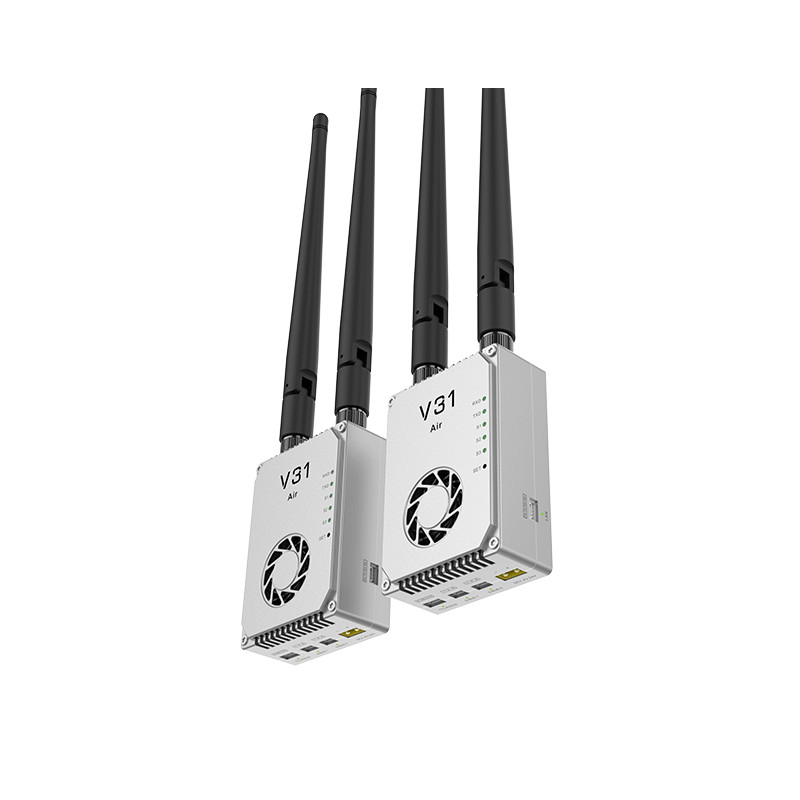 V31D20 is a lightweight video&data link that can transmit up to 20 km, has two frequencies and consumes only 2W of power