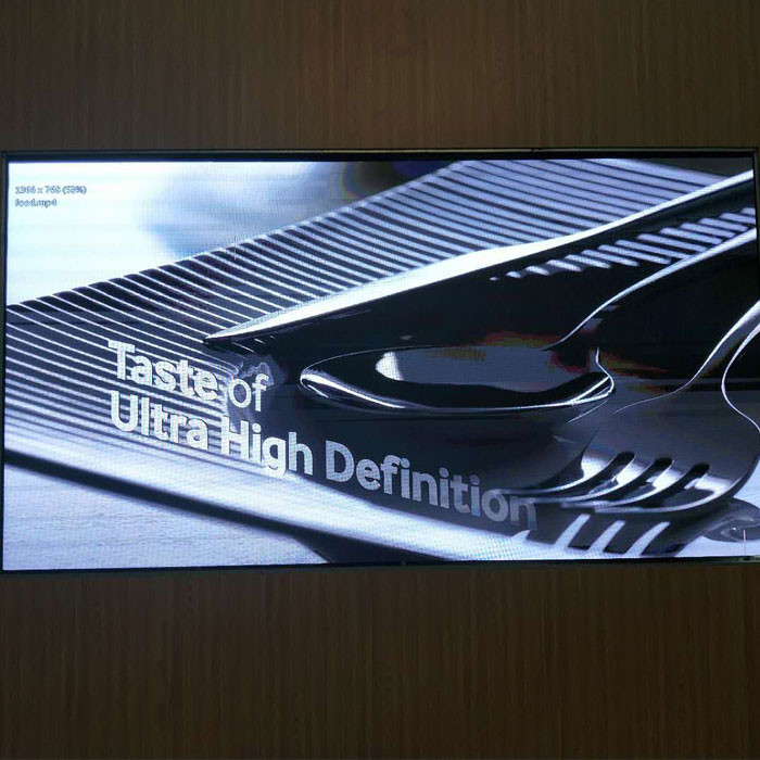 SMD Small Pitch LED Display 0.4KG P2.5 Led Display 1920HZ/S