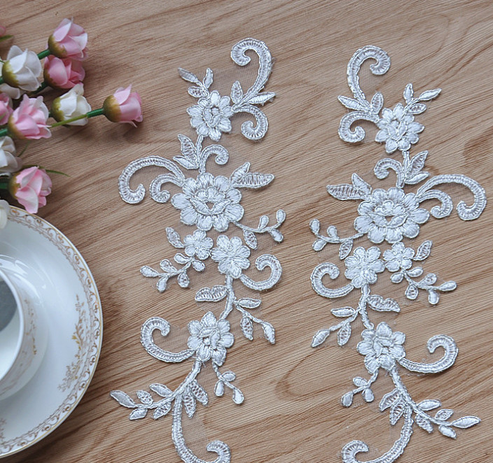 Sliver Wire Cord Lace Applique Ivory Color Embroidery Flower for Wedding Dress