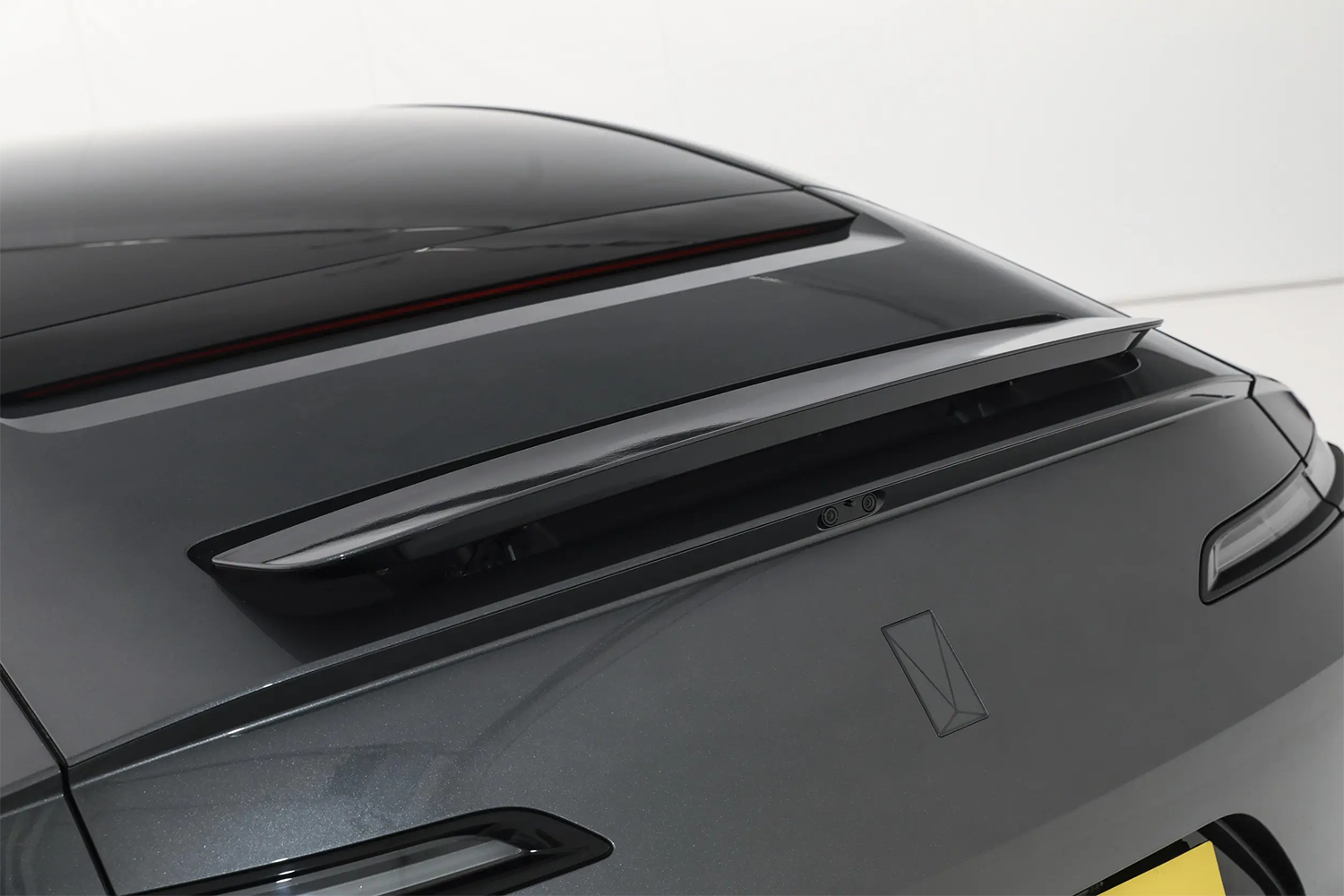 Changan Avatr 12 Energy Vehicles Dual Motor Electric Gearbox 5 Seater EV Sedan Long Range 2024 Edition