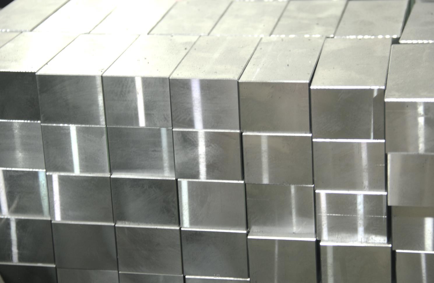 Mold Parts 0.05mm Refined Raw Steel Material 1.2738 1.2312 1.2344 1.2711