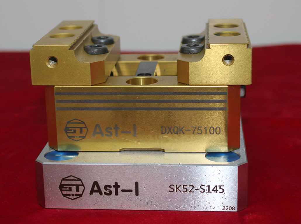 0.02mm 5 Axis Vise 60Nm Maual Self Centering Machine Vice 75100