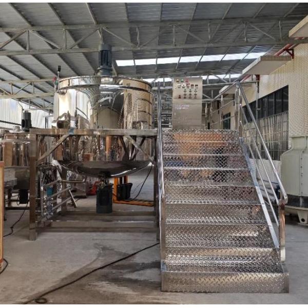  Liquid Soap Making Machine / Shampoo With Complex Scraping Board Blending Oar And Sanitation Grade Mirror Polishing Surface Manufactures