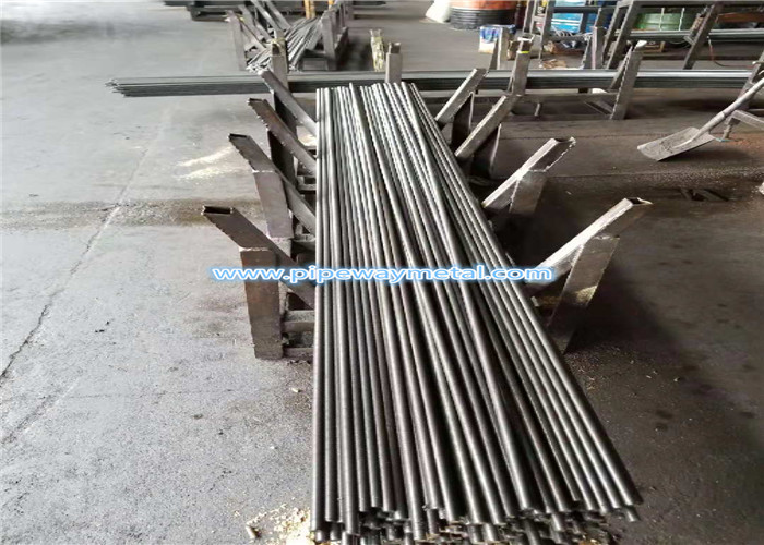Black Threaded Steel Rod Grade 4.8 Carbon Steel Material 0.2 - 6 Meters Long
