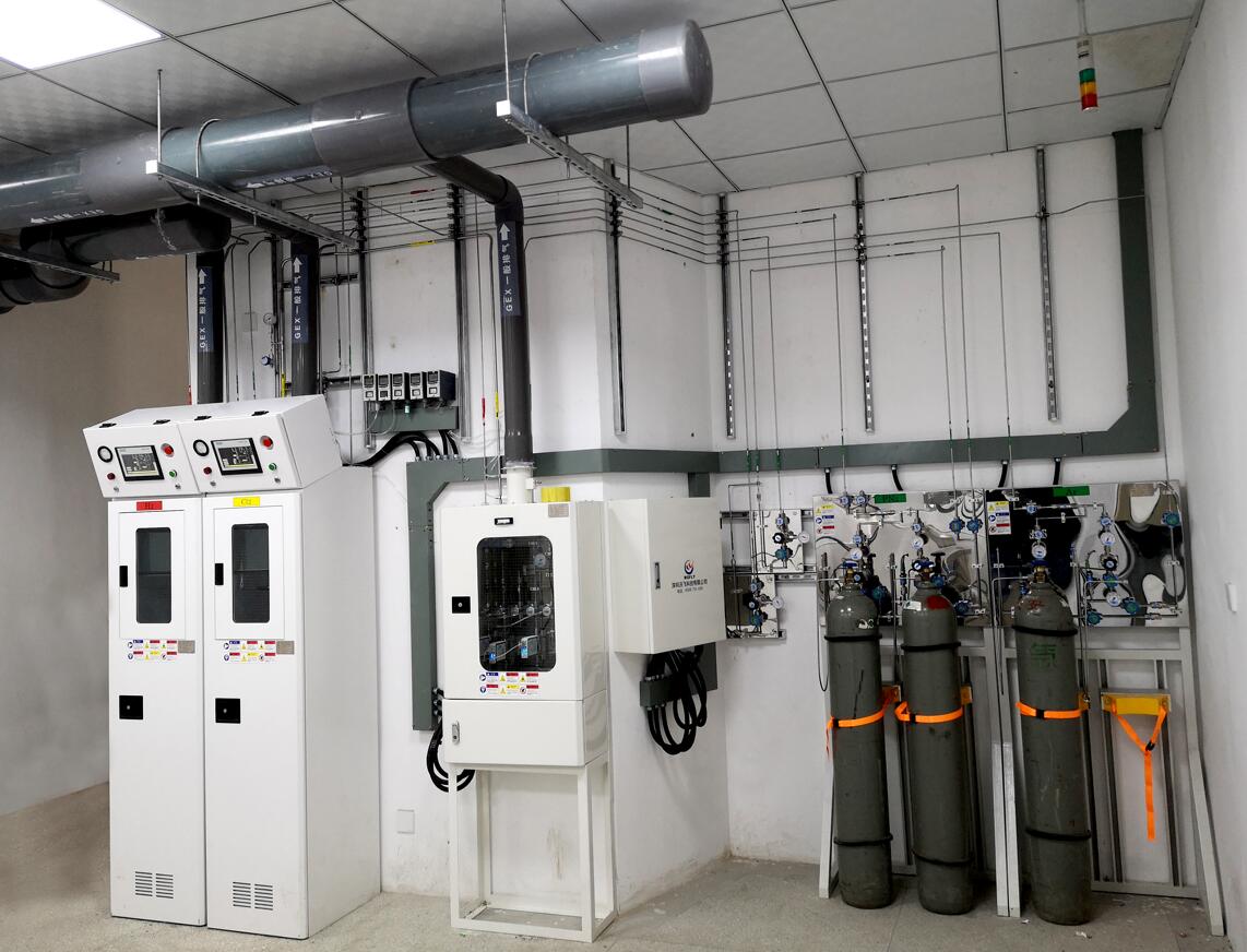 Adsorption Type Tail Gas Treatment Equipment For Semiconductor Liquid Crystal Solar Energy