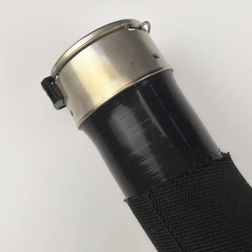 Car Accessories Air Intake Auto Air Hose Pipe for BMW F18 and Drive Turbo 13718672108