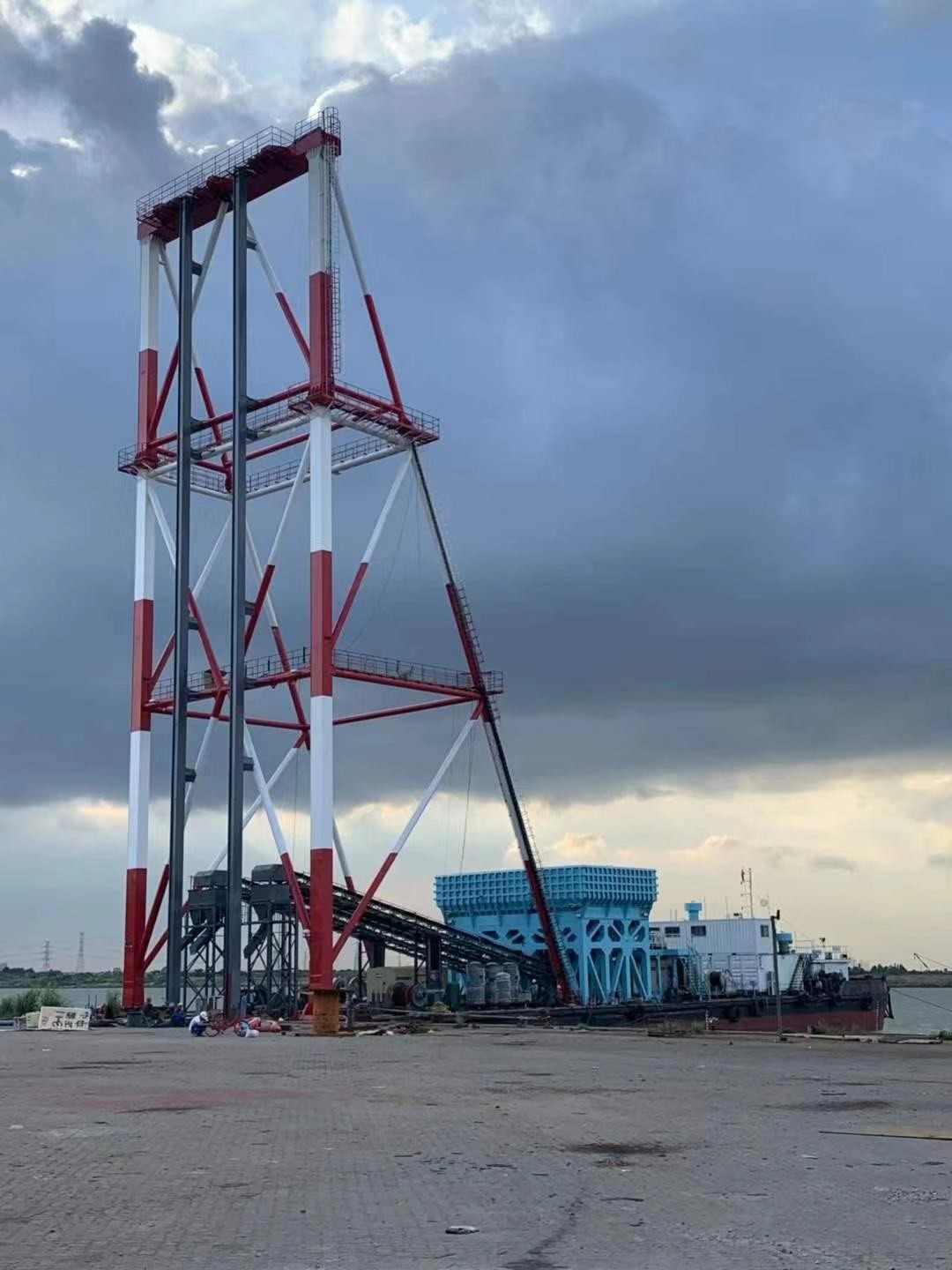 Bottom Feed Vibro Replacement Pile Equipment Engineering Construction Vibro Machine