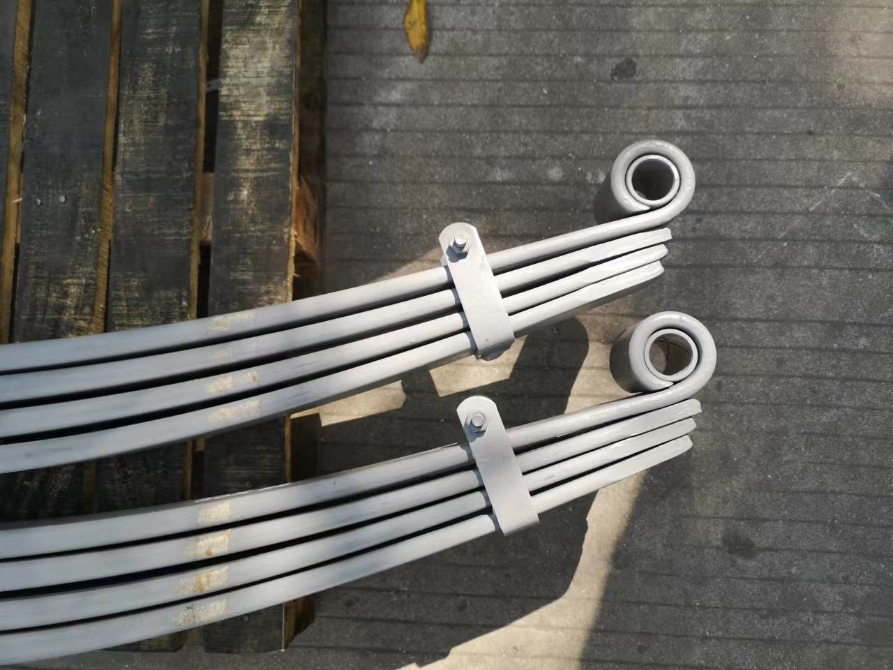 CYZ CYH Leaf Spring Assembly 1511309360 Spring Leaf Pin Two Side 4 Leaf Spring Combine 1600 Long Isuzu Suspension