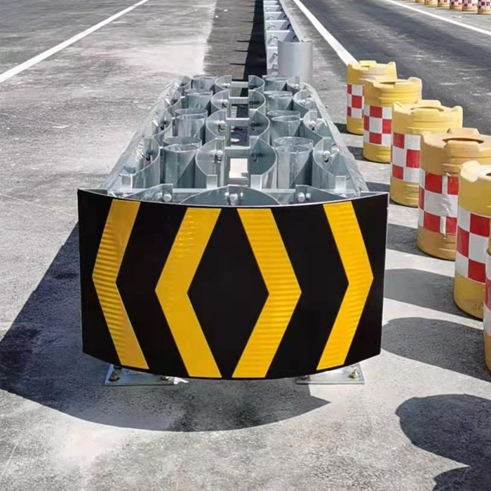 Road Traffic Safe Galvanized Highway Guardrail Blocker/Spacer Customized