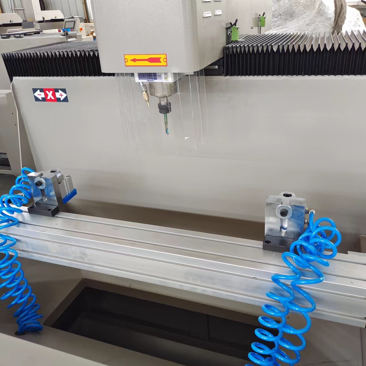 CNC Drilling Milling Machine 18000/Min Automatic Aluminium Door Making Machine