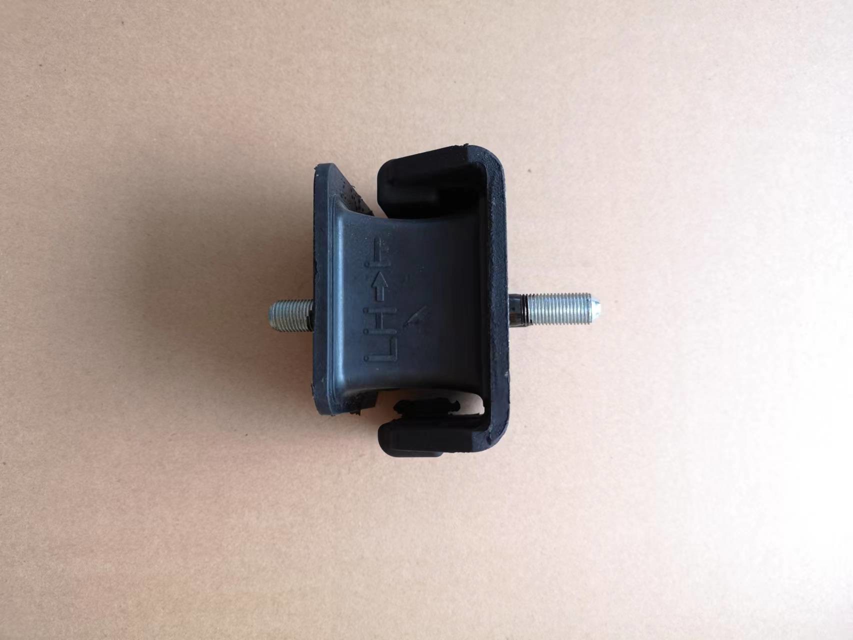 4JJ1 Isuzu Engine Parts Left Side Mounting Rubber Cushion 8983038210 Engine Foot NLR NNR NMR Light Truck