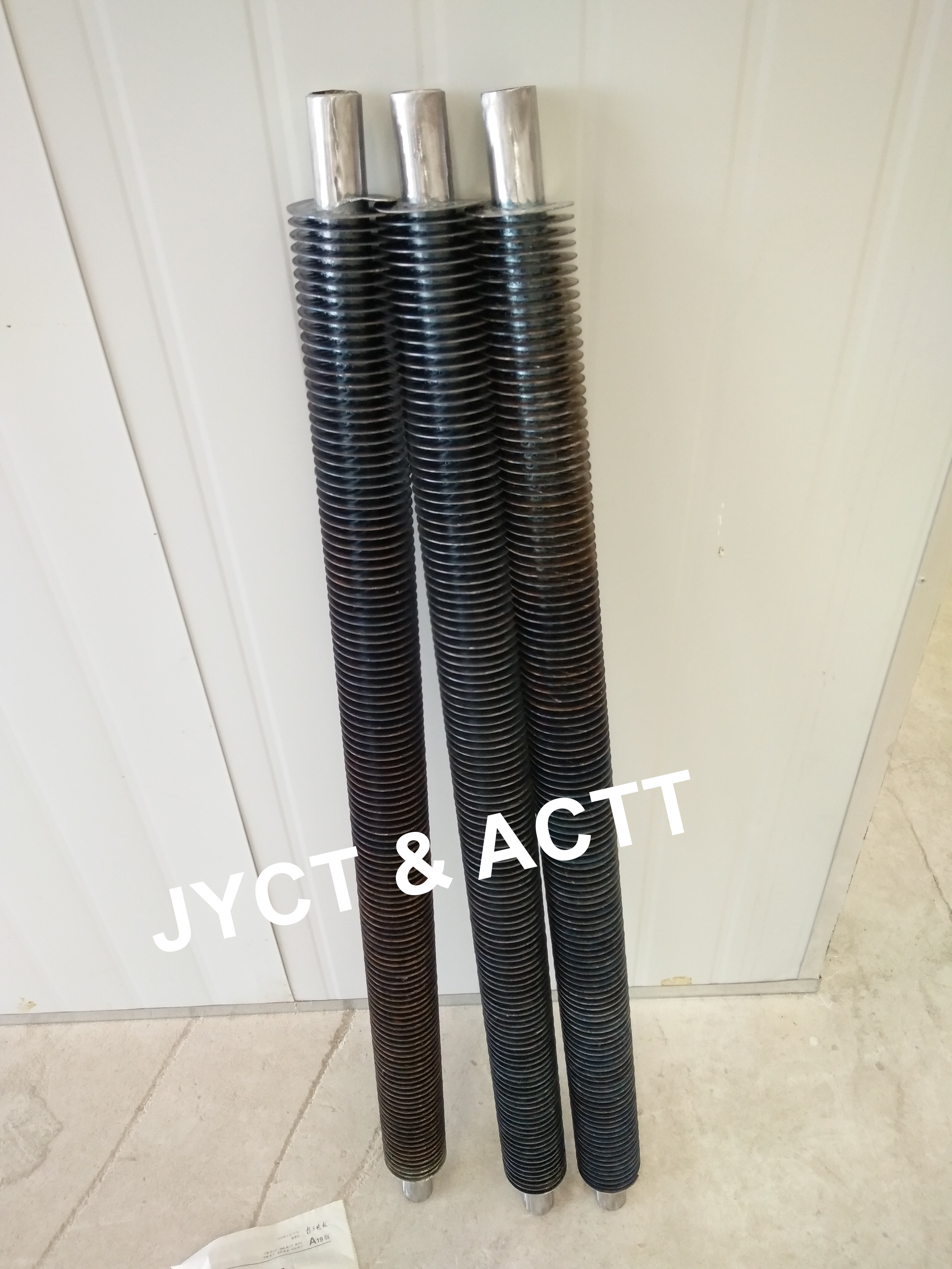 Seamless Carbon Steel Sprial Fin Tubes , High Frequeney Welded Helical Finned Tubes