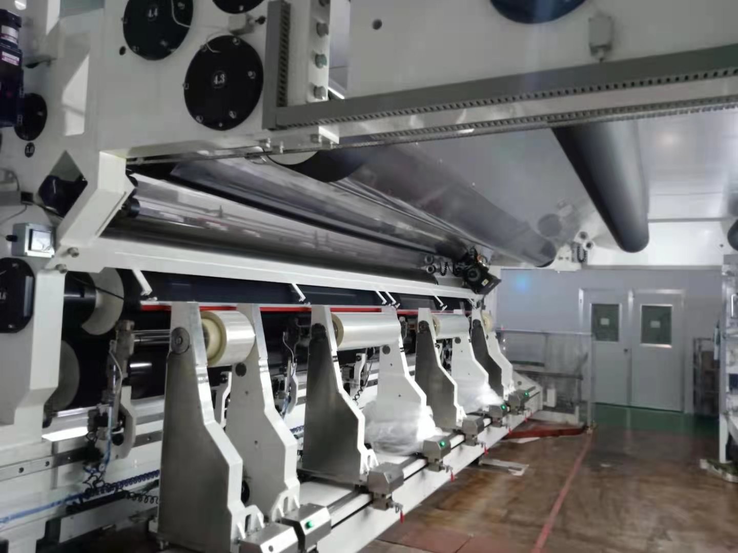 Automatic Servo Motor 650mm Roll Rewinding Machine
