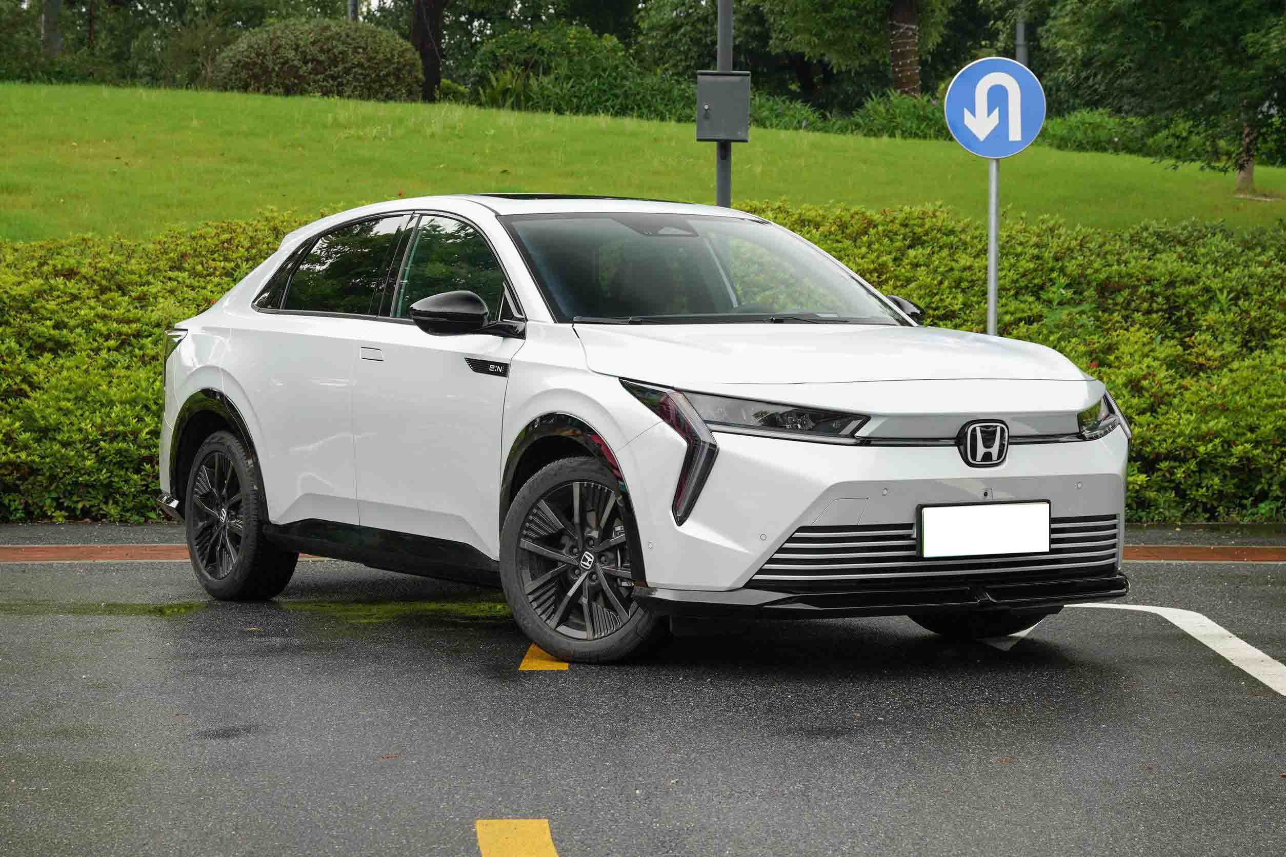 2024 Dongfeng Hondas eNS2 Pure Electric SUV 5-seat Sports Car with 2735mm Wheelbase and Ternary Lithium Ion Battery