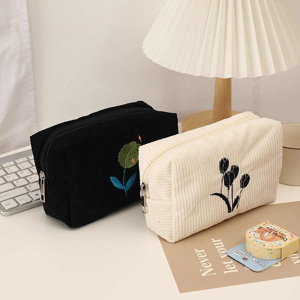 Lightweight and waterproof Women Large Capacity Canvas Makeup Bags Travel Toiletry Bag Accessories