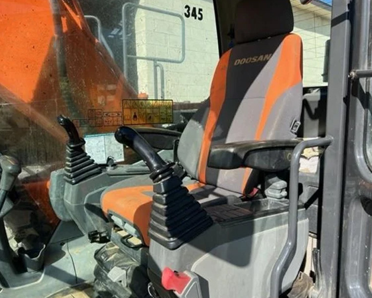 Original Earth Digger 22 Ton Second Hand Doosan 225 Excavator DX225LC