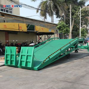 Mobile Dock Ramp 10 Tons 12 Tons Loading Dock Hydraulic Ramp