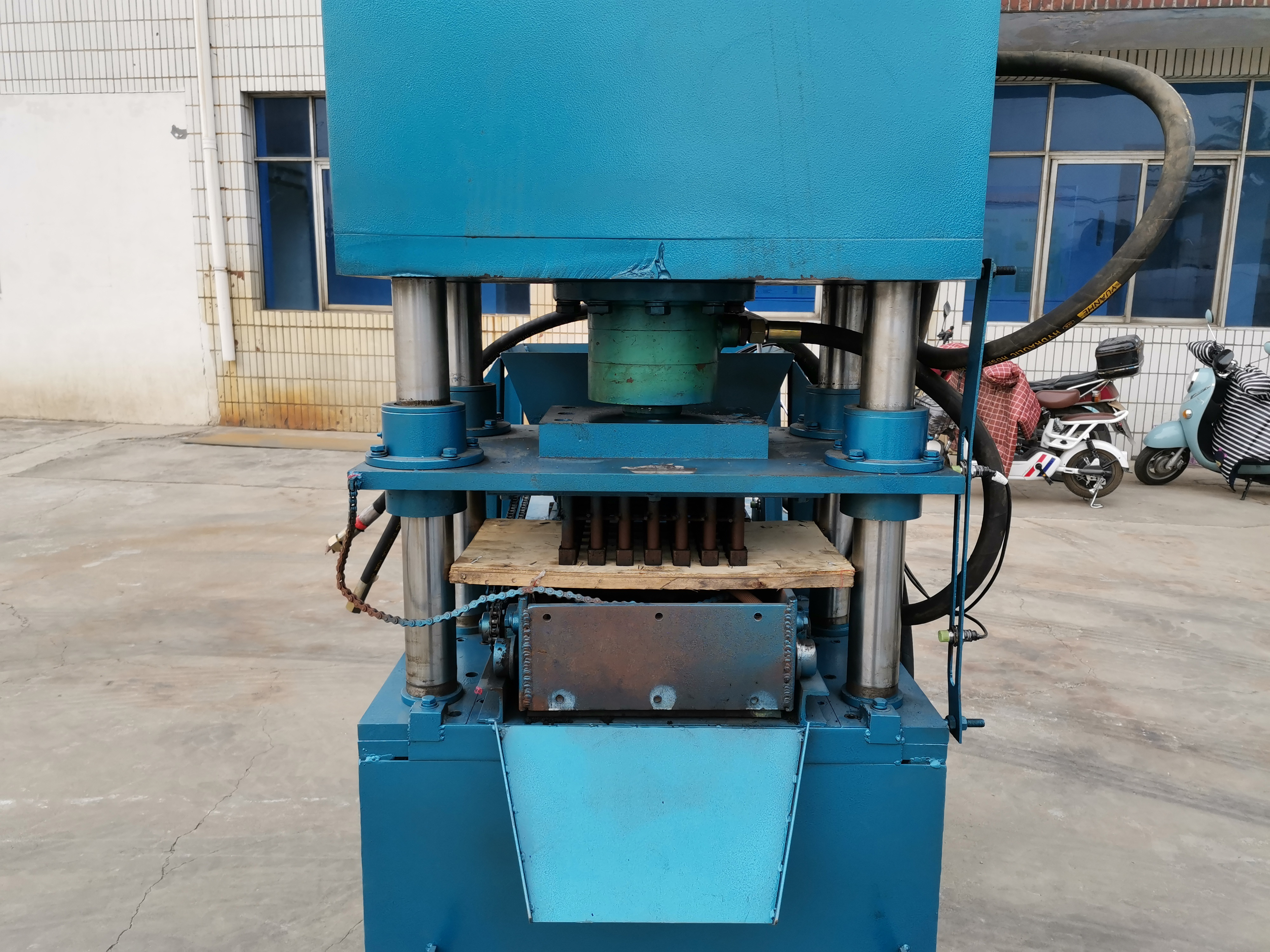 50mm 11kw PLC Smoke Free Charcoal Briquette Machine